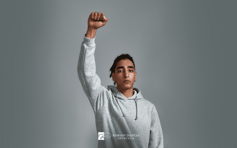 Robson Dantas Advocacia: Sua Defesa Contra o Preconceito Robson Dantas Advocacia: Sua Defesa Contra o Preconceito